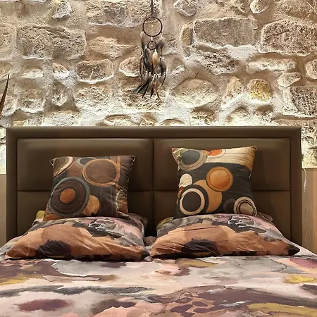 Design Kenzo -very Comfortable- Bed Premium